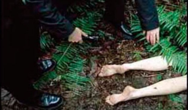 Дівчину із простреленою головою у Білічанському лісі знайшов тракторист