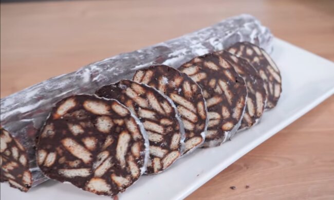 Шоколадная колбаска, фото: Знай.ua