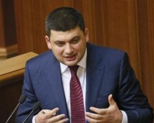 Гройсман: за гарячу воду відповідають місцеві ради