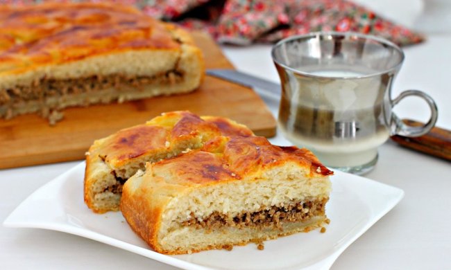 Готовим пирог с мясом на скорую руку