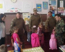 Герої з великим з серцем: воїни допомогли школярам Лисичанська