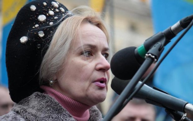 Скандальная "блондинка в политике" приравняла англоязычных украинцев к алкоголикам