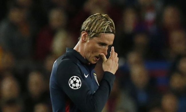 Нападающий "Атлетико" Торрес расплакался из-за красной карточки