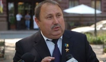 Героя України з підземними тунелями золота відпустили на волю