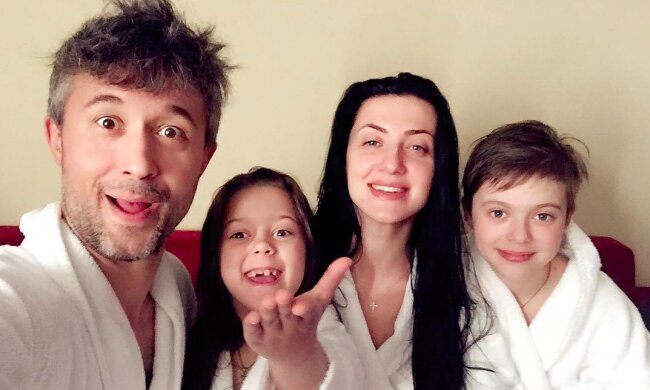 Бабкін показав, як виросли його діти, копії Сергія і Сніжани: "Вже такі дорослі!"