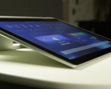 Samsung Project V: в мережі показали живі фото смартфона-книжки