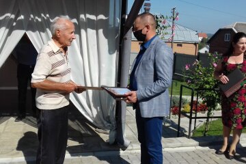 Главный баян Тернопольщины отпраздновал 85-летие - всю жизнь в хоре, человек-оркестр