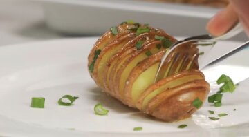 Картопля по-шведськи: звичайний продукт у незвичайній подачі