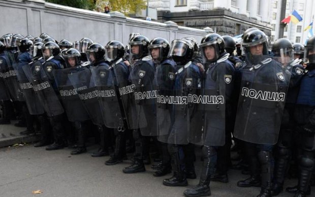 Україна стрімко перетворюється на поліцейську державу, - виконком "Українського вибору"