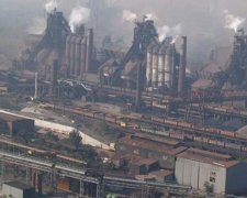З метзаводу Ахметова стягнули штраф за забруднення повітря