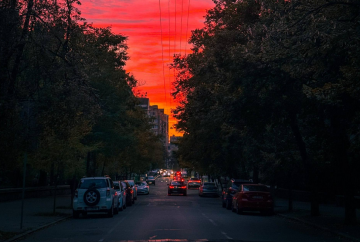 Автомобілі, дорога, захід сонця, погода, фото із соцмереж