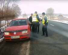 Українка народила просто за кермом машини по дорозі до пологового