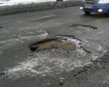На дороги не витратять і половини запланованих грошей