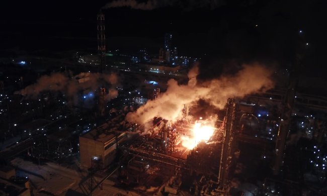 Пожар на химзаводе в Калуше: полиция возбудила уголовное дело