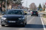 Немаркований автомобіль контролю швидкості в Польщі