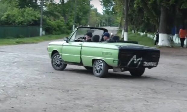 Самодельный кабриолет с двигателем от «Запорожца» продают в Азербайджане