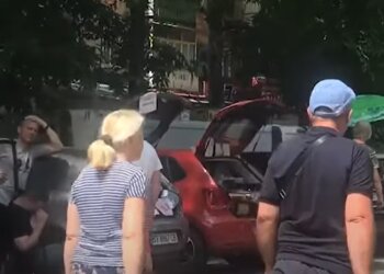 Украинцы на улице, скриншот: Youtube