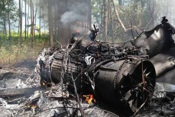 В США истребитель F-16 столкнулся с частным самолетом 