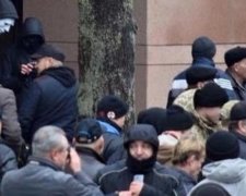 Нападників на офіс Ахметова посадять на 4 роки