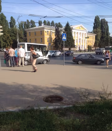 Упал – очнулся гипс: улицы в Запорожье смертельно опасны, о чем не догадываются горожане