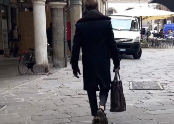 Аккуратный мужчина. Фото: скриншот с видео
