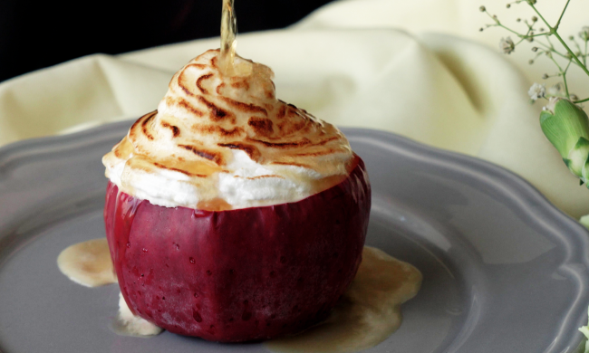 Запечені яблука "Аляска": швидкий і смачний рецепт