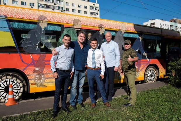 Коли Зеленський був ще маленьким Вовочкою: лідер першого туру виборів зворушив сімейними фото