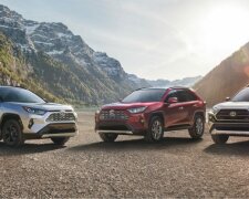 Toyota RAV4, Toyota