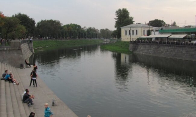 Прогулянка харківського політика закінчилась у лікарняній палаті