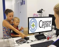 Безвізове диво: кримчани ринулися до України
