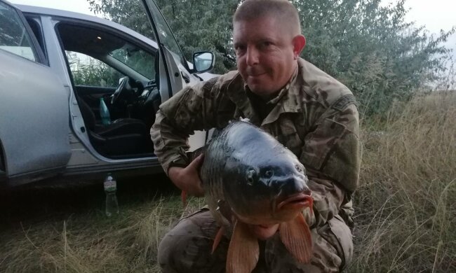 У Дніпрі рибалка вивудив 12-кілограмового монстра: "Тягав більше 2,5 годин"