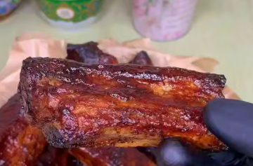 Свиные ребрышки, кадр из видео