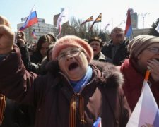 Кримські ватники завалили Путіна проханнями