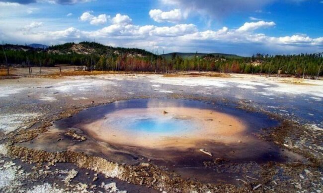 НЛО прилетів підзарядитися від вулкана Єллоустон: відео