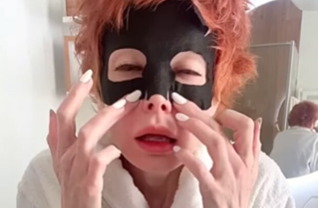 Олена-Крістіна Лебідь, скріншот з відео