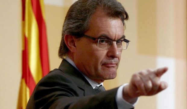 Лидер Каталонии назвал правительство Испании "бешеным"