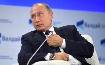 Путин пообещал "подумать" о Сенцове