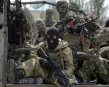 Глашатаи Захарченко поиздевались над флагом Украины и над здравым смыслом: фотофакт