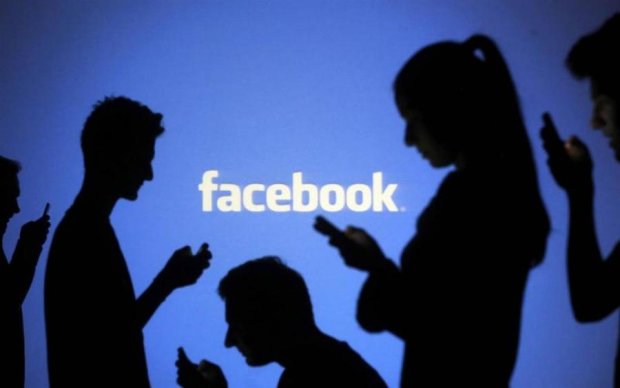 Google та Facebook покарають за "отруюючу пропаганду"