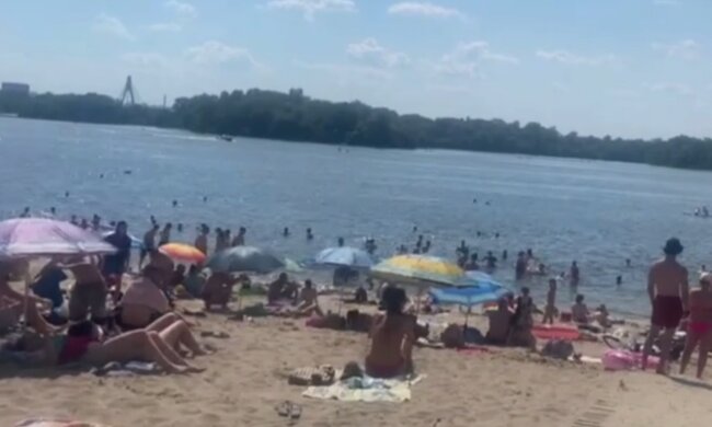 Лето, пляж, фото из соцсетей