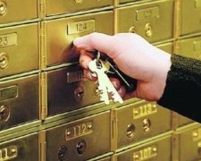 Офшорный скандал заставил украинцев прятать деньги в банковских ячейках