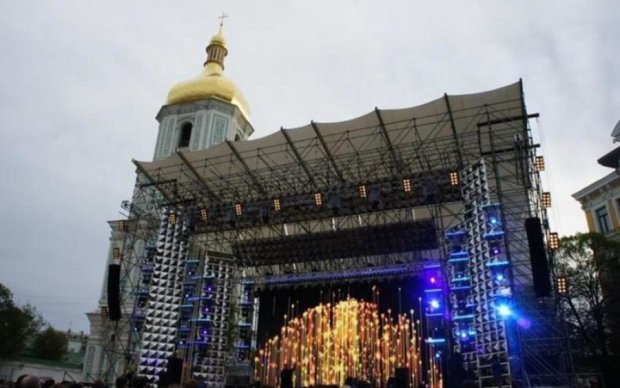 В Киеве состоялось официальное открытие Eurovision Village
