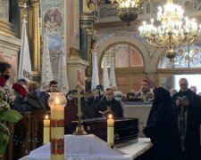 У Львові поховали легендарного Віктюка - ридали, як за Скрябіним