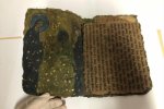 У контрабандистів вилучили 800-річну релігійну книгу: фото унікального артефакту