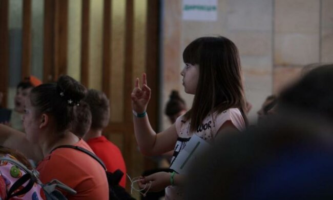 Тишина заговорила: Monatik, Onuka и Pianoбой оживили язык жестов