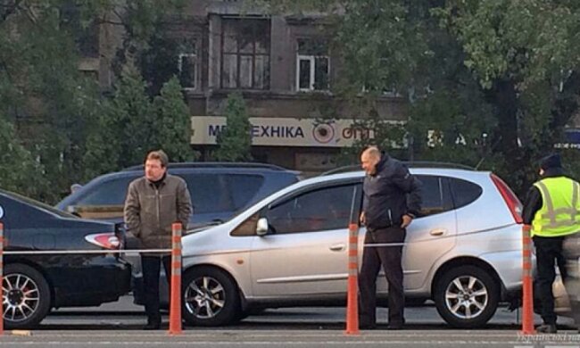 В Киеве на проспекте Победы столкнулись четыре автомобиля (фото)