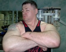 "Бандит" з російського серіалу забув вийти з образу і потрапив за ґрати