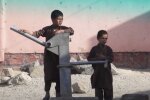 Дети в Афганистане, скриншот: Youtube