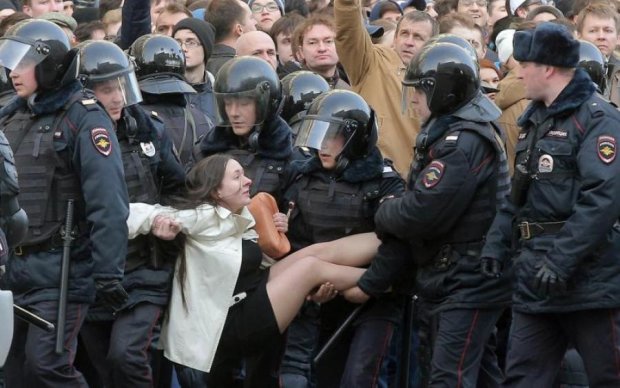 Мітинг у Москві: поліція влаштувала облаву на психічно хворих 