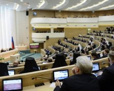 Переписать историю: у Путина "узаконили" аннексию Крыма